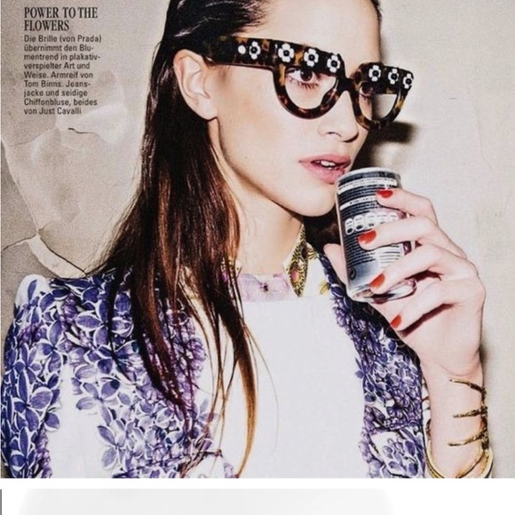 PRADA Limited Edition - Picture 13 of 13